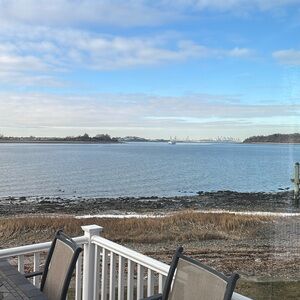 Meet your Posher, Nora